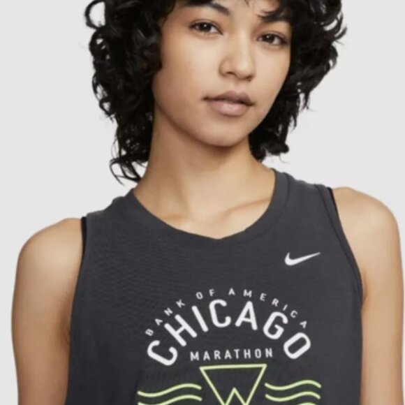 NWT Womens Nike 2022 Chicago Marathon Tank Singlet - Picture 3 of 5